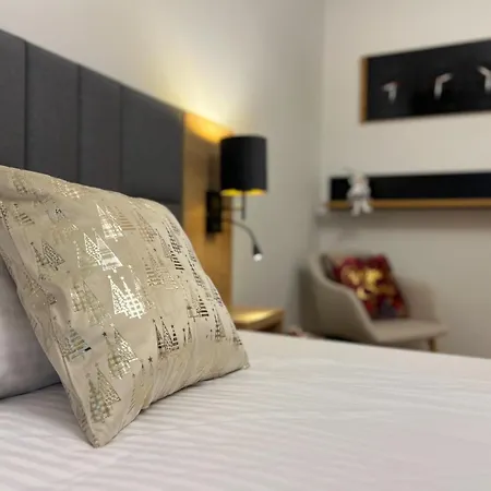 4u Plac Wolnosci 6 *