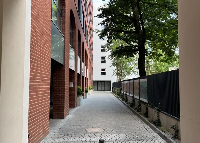 4u Plac Wolnosci 6 *